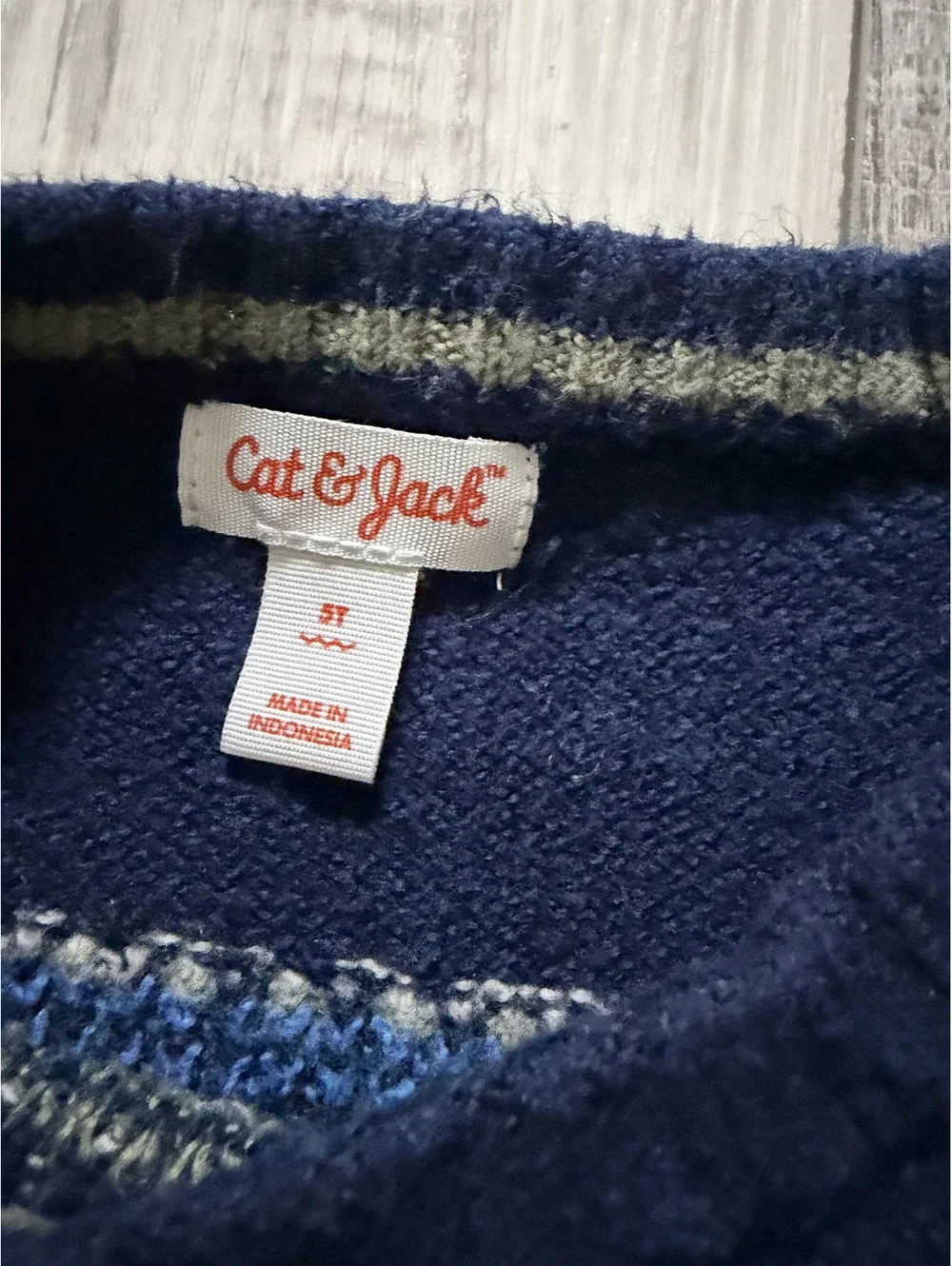 Cat & Jack Multicolored Boy's Dinosaur sweater size 5T
